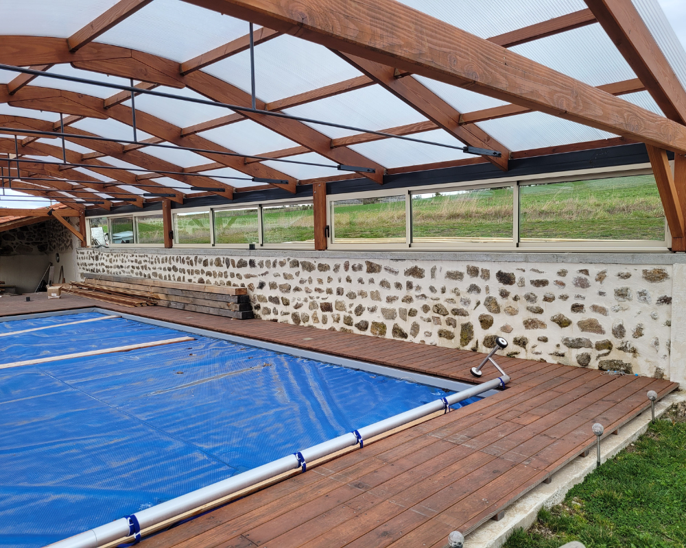 Abri piscine en polycarbonate alveolaire 16mm et profils universels SUNWOOD 3