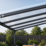 Quelle pente prévoir pour une toiture en polycarbonate ?
